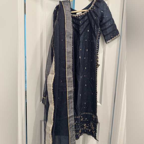 Famous Nadia farooqui pakistani designer dress - Picture 8 of 10